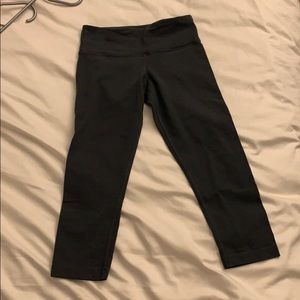 Grey Lululemon Crop leggings